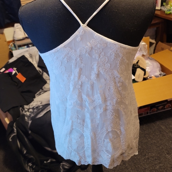 White House Black Market White Lace Dressy Tank - Picture 6 of 11